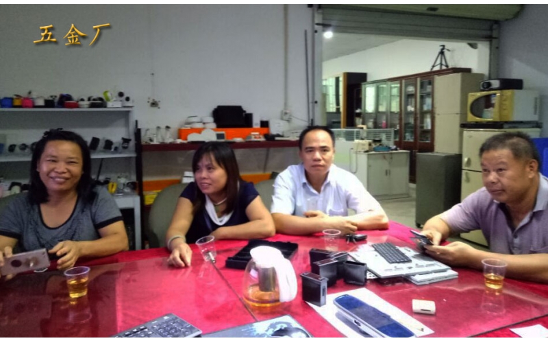 東莞五金廠孔先生來深圳模具廠