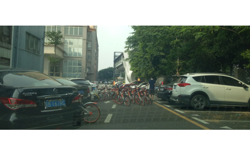 同學(xué)32年，相見后送別，計算機科學(xué)系轉(zhuǎn)行模具廠后的見面