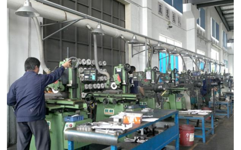 關(guān)于磨床在封閉的生產(chǎn)環(huán)境中的位置及除塵處理